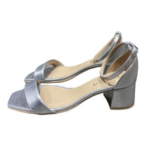 פלייפוט סנדל עם רצועה חובקת קרסול כסף