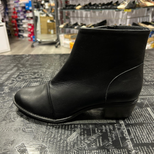 מגפון עור אמיתי דגם 3365 שחור