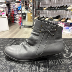 מגפון עור כיווצים X דגם יעל אפור