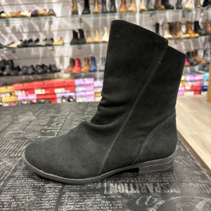 מגפון עור כיווצים שחור זמש NEWS