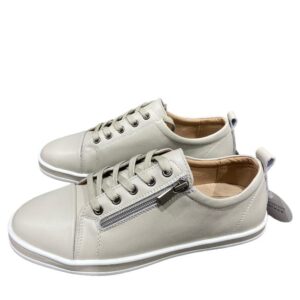 Shuropody סניקרס עור אמיתי חאקי