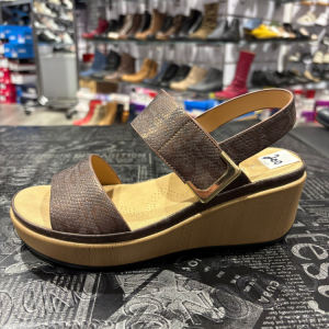 פלייפוט סנדל פלטפורמה עקב שעם חום