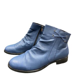 מגפון עור כיווצים X דגם יעל כחול