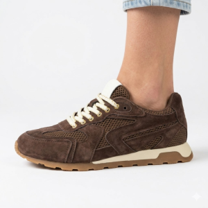 Queen E סניקרס עור דגם 225