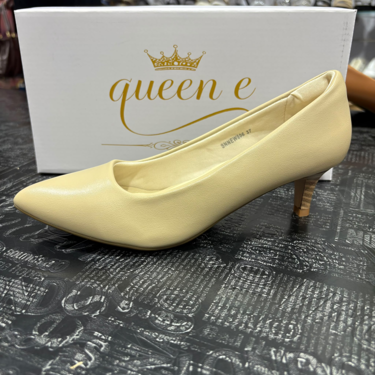 Queen E סירה עקב קטן NICOLE