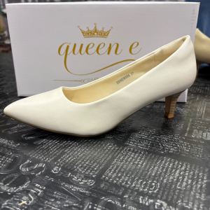 Queen E סירה עקב קטן NICOLE