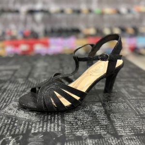 פליי פוט סנדל עקב מעוטר רצועות