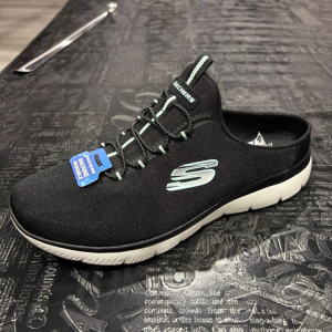 סקצרס כפכף נוחות שחור