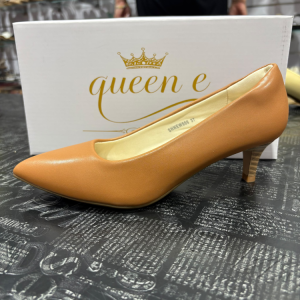 Queen E סירה עקב קטן NICOLE