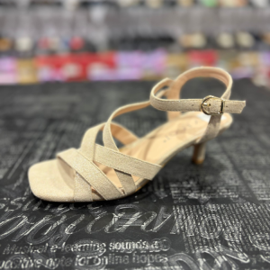 פליי םוט סנדל עקב רצועות