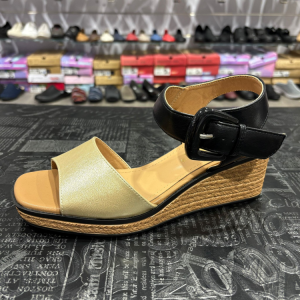 פליי פוט סנדל פס פלטפורמה