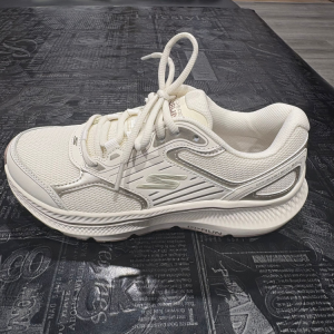 סקצרס GO RUN בז