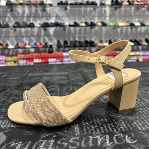 פלייפוט סנדל אלגנטי רצועות אבנים בז